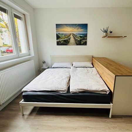 Black Forest City Apartment Mit Kostenlosem Parkplatz Freiburg Bagian luar foto