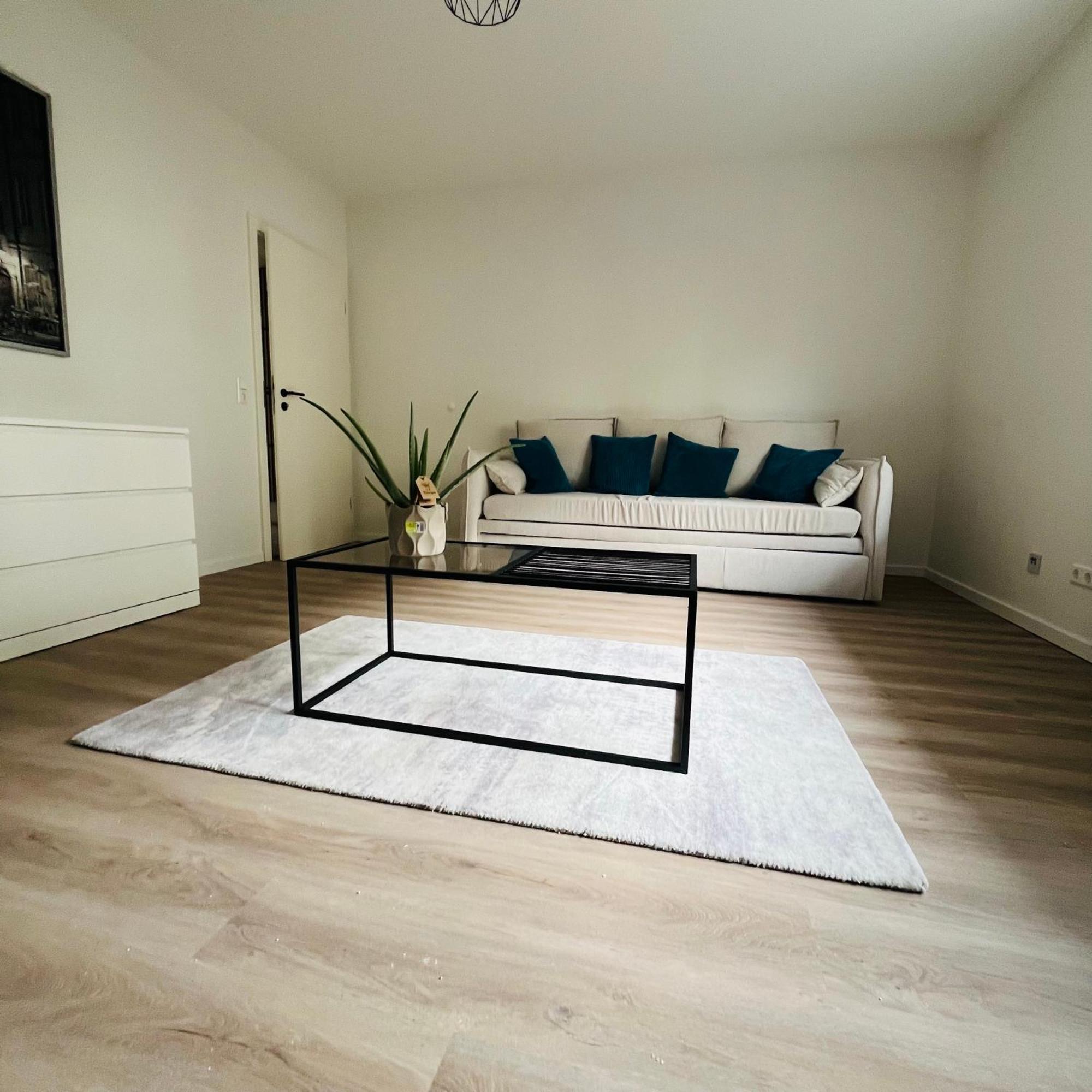 Black Forest City Apartment Mit Kostenlosem Parkplatz Freiburg Bagian luar foto
